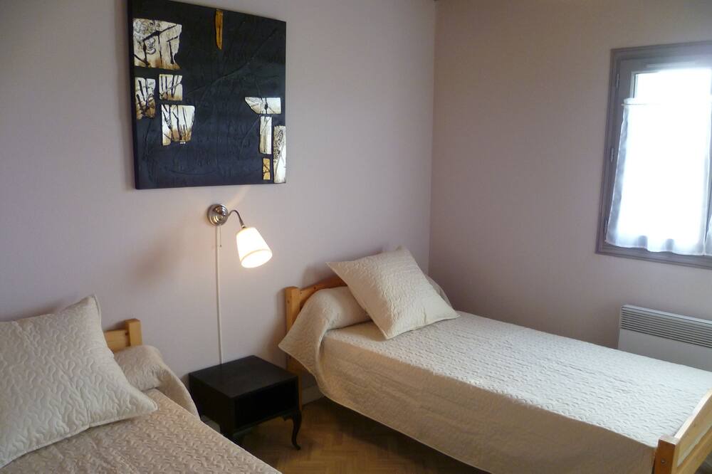 Photo of Bedroom in Loguivy