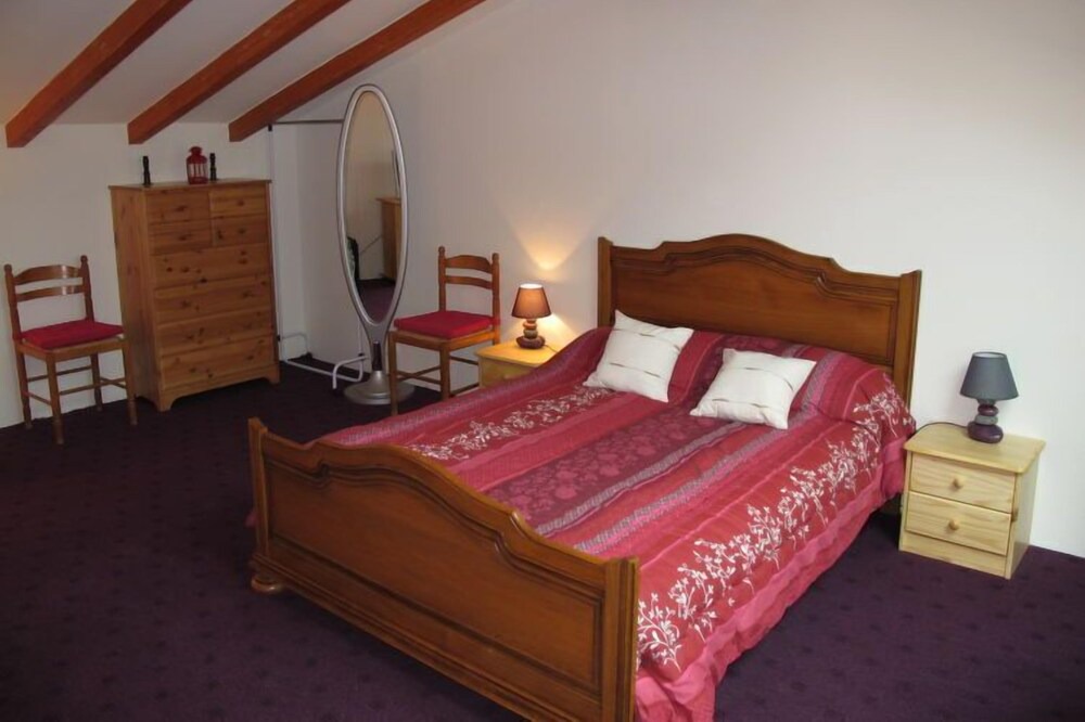 Photo of Bedroom in Mallefougasse-Auges