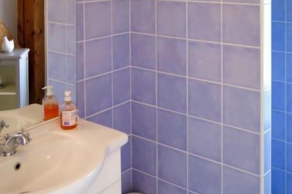 Photo of Bathroom in Lalbenque