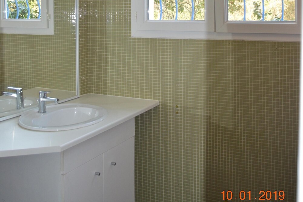 Photo of Bathroom in Saint-Sulpice-de-Royan