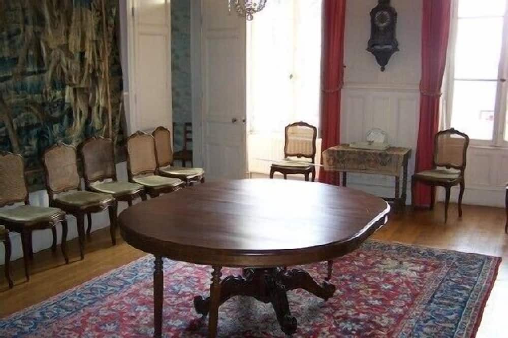 Photo of Livingroom in Lantan
