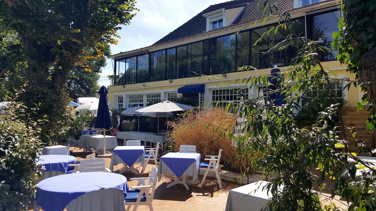Photo of Patio Balcony in Germigny-l'Eveque