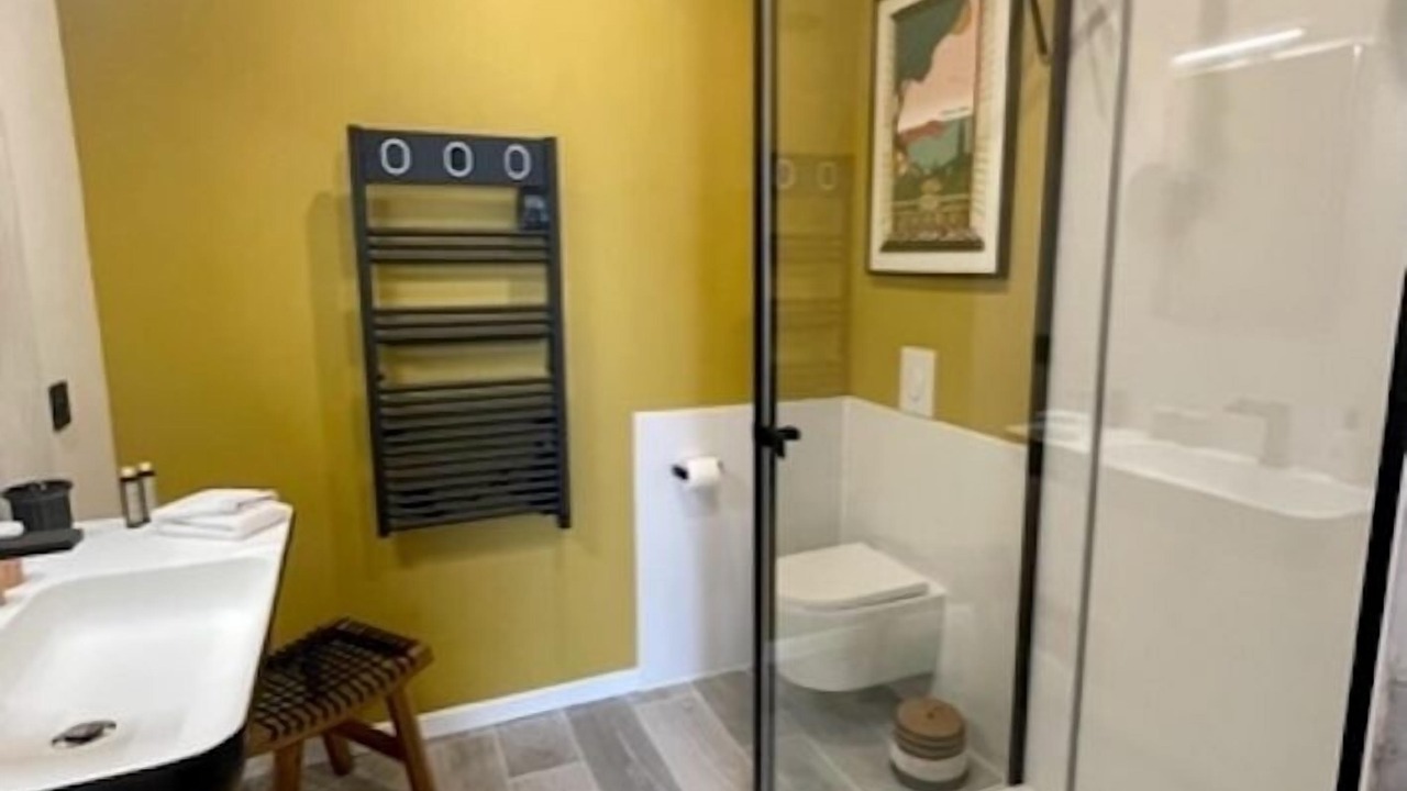 Photo of Bathroom in Les Romains