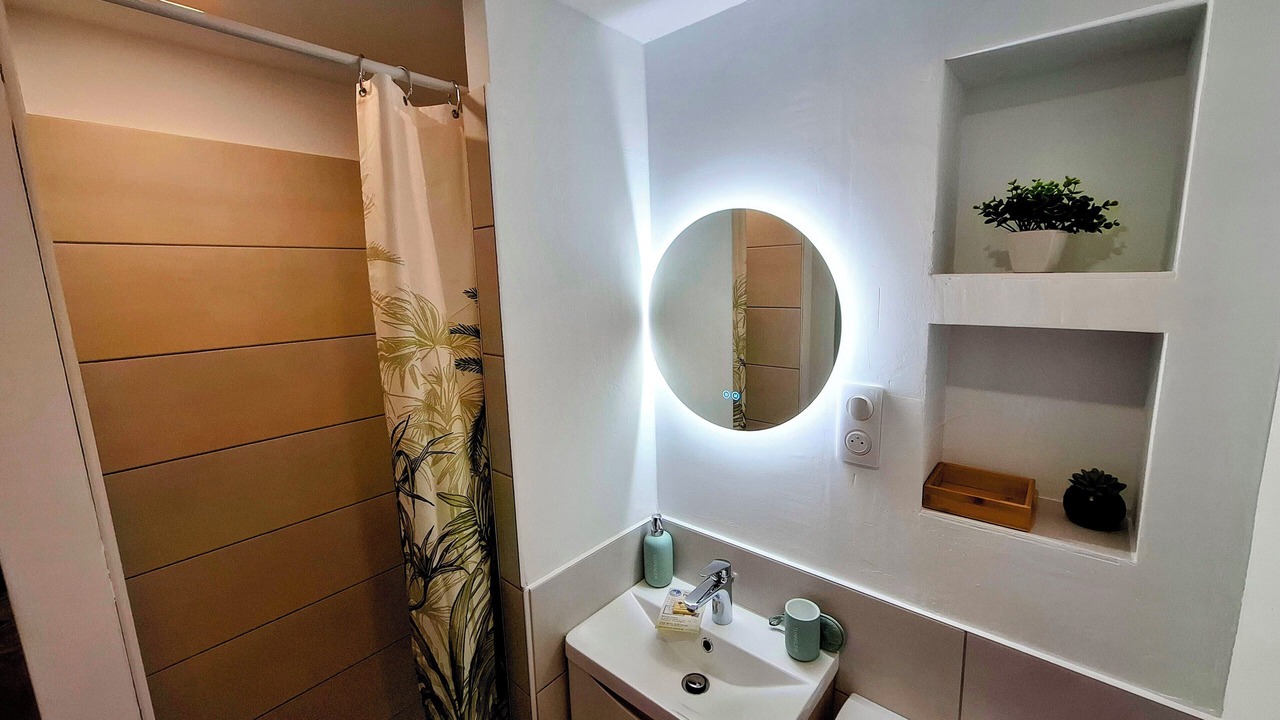 Photo of Bathroom in Cros