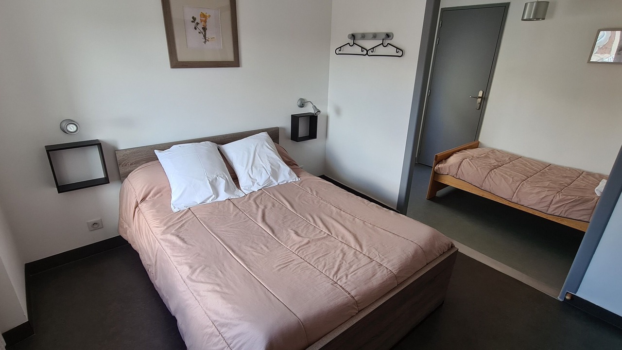 Photo of Bedroom in Saint-Alban-sur-Limagnole
