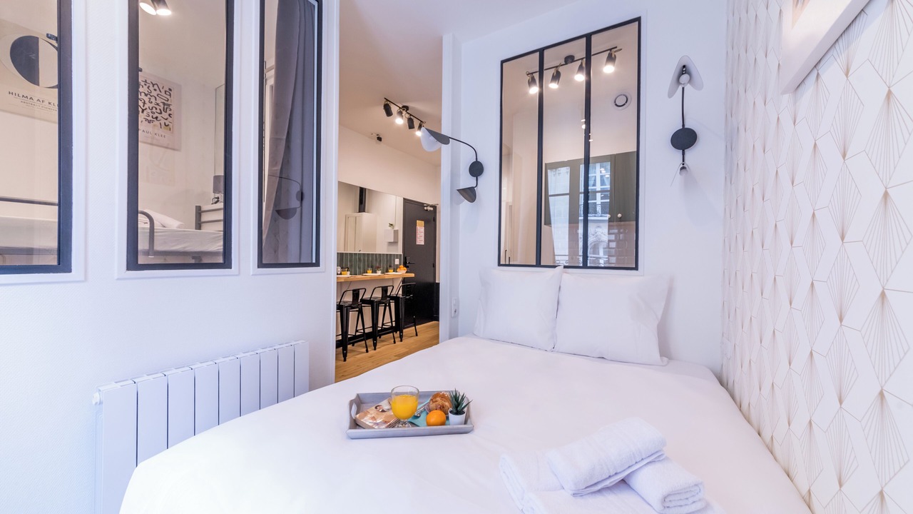 Photo of Bedroom in Champs-Elysees