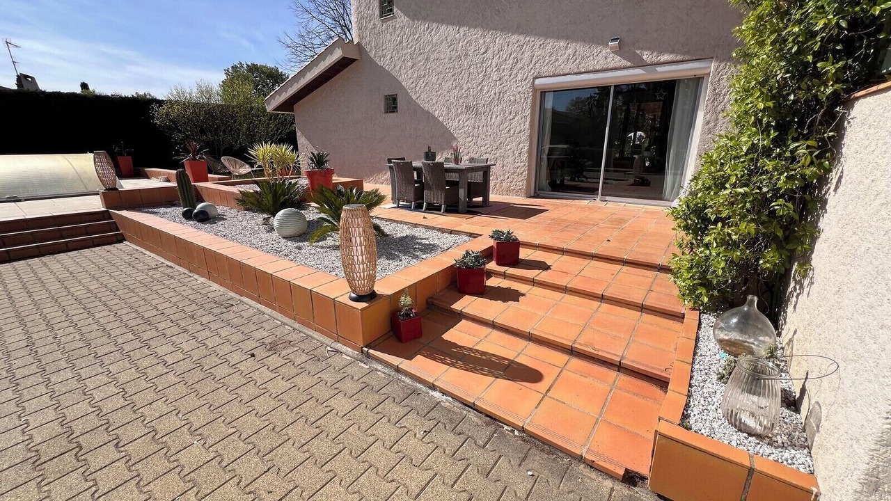 Photo of Patio Balcony in Moyen-Vernet