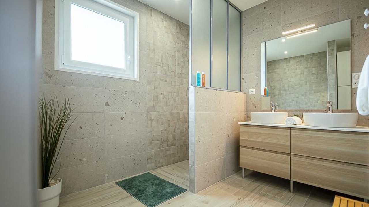Photo of Bathroom in Saulcet