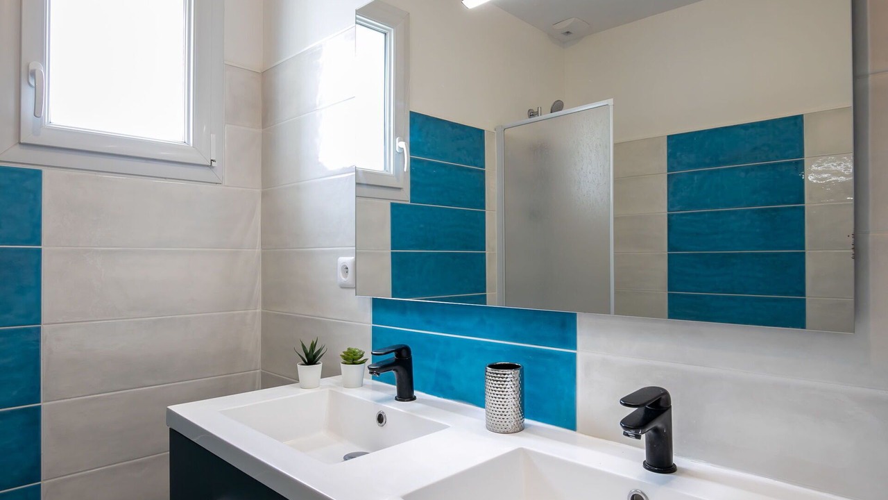 Photo of Bathroom in Ploudalmezeau