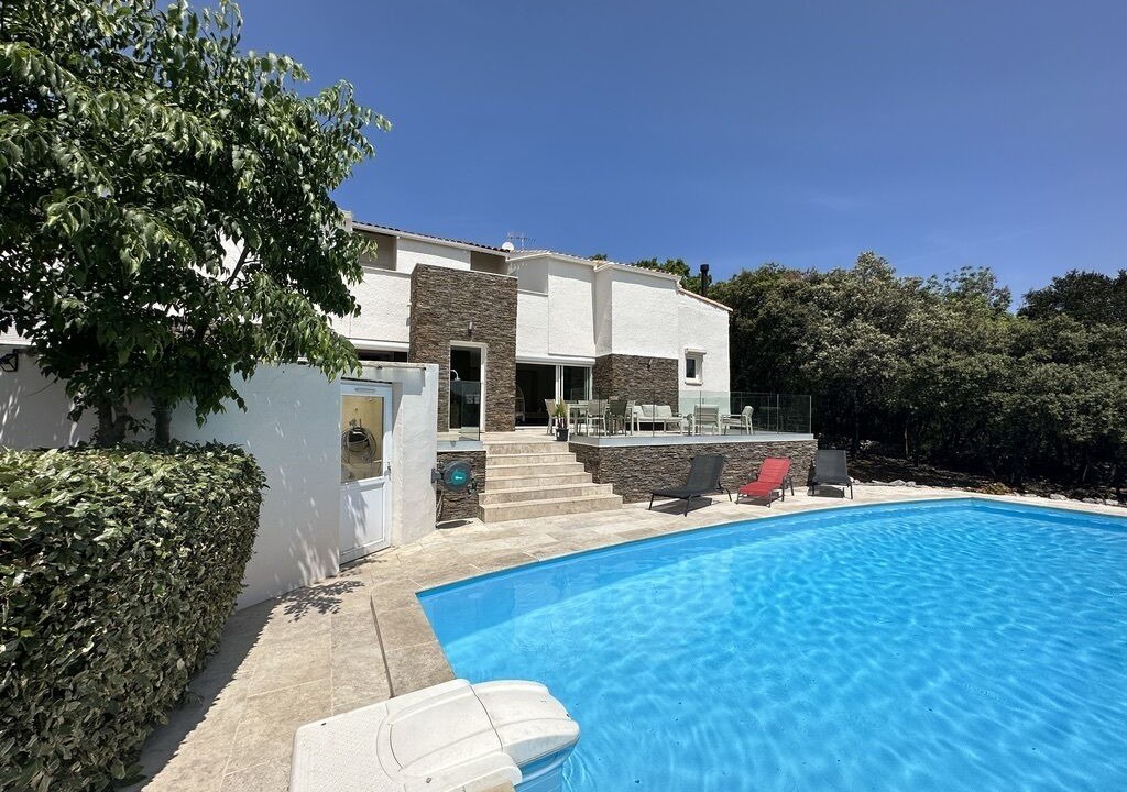 Photo of Outdoor in Saint-Martin-de-Londres