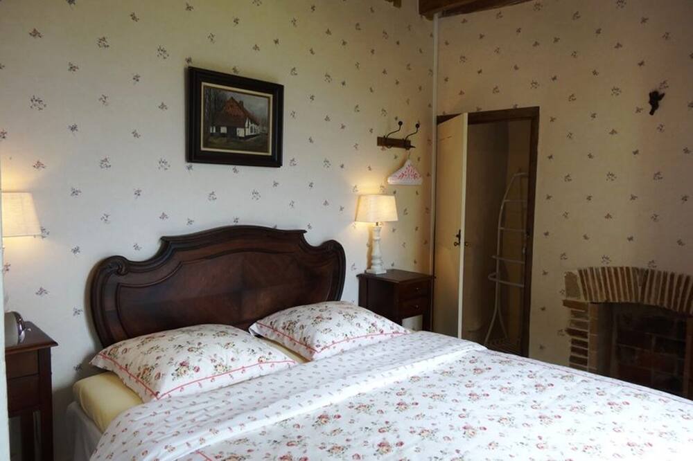 Photo of Bedroom in Champallement