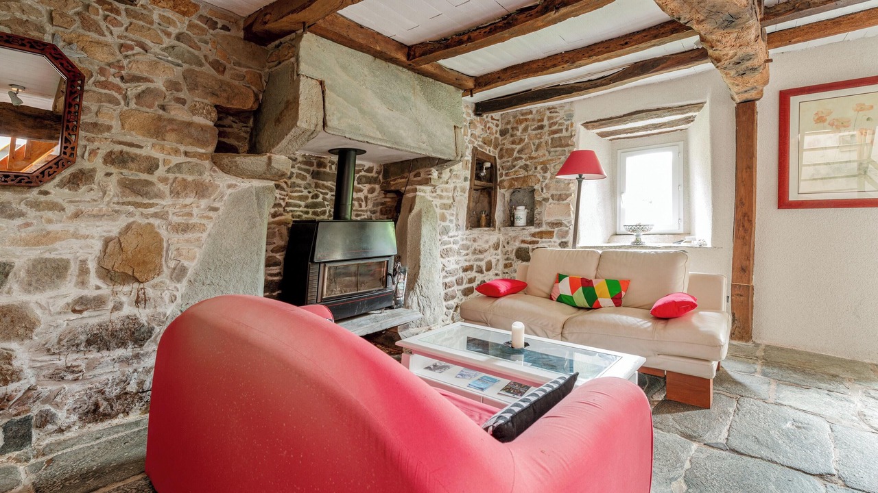 Photo of Livingroom in Guimaec