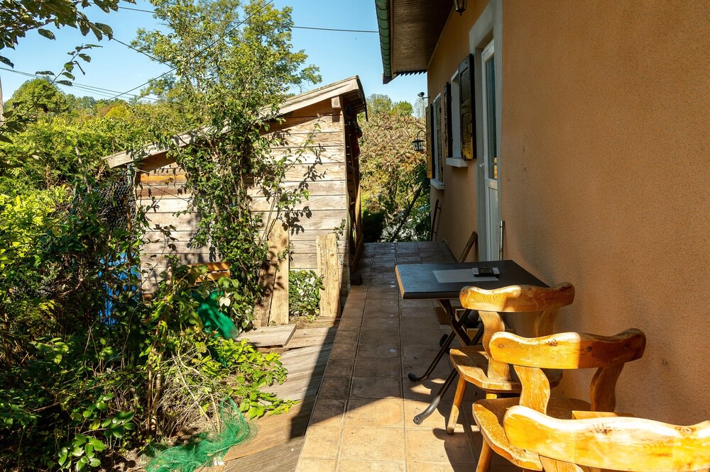 Photo of Patio Balcony in Lepin-le-Lac