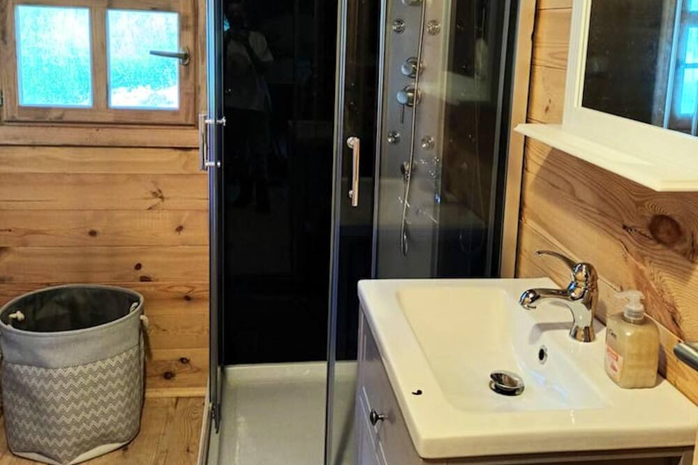 Photo of Bathroom in Fougax-et-Barrineuf