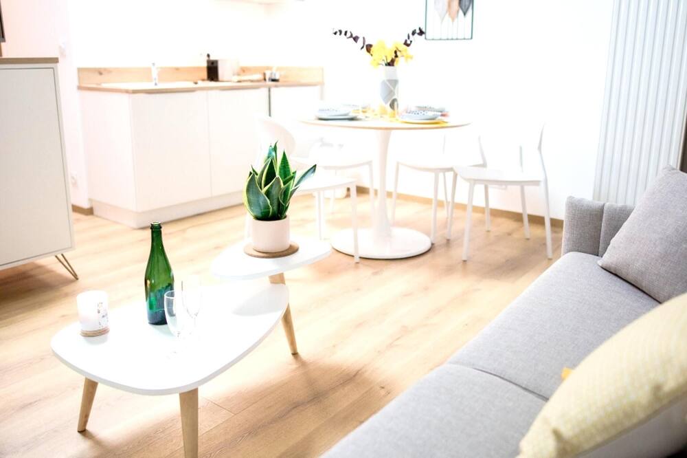 Photo of Livingroom in Dollon