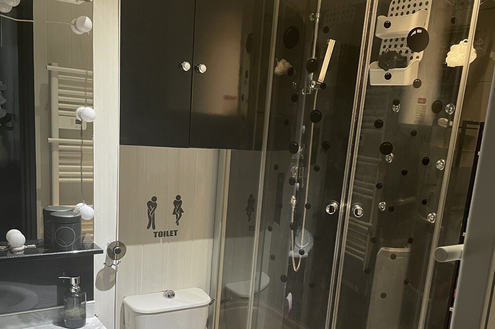 Photo of Bathroom in Ozoir-la-Ferriere