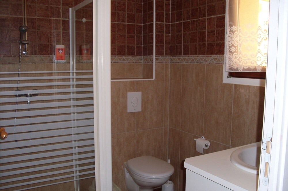 Photo of Bathroom in Belvianes-et-Cavirac