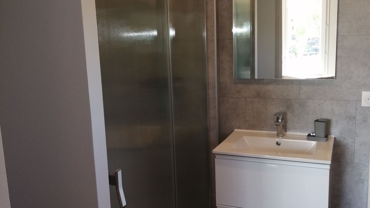 Photo of Bathroom in Surtainville