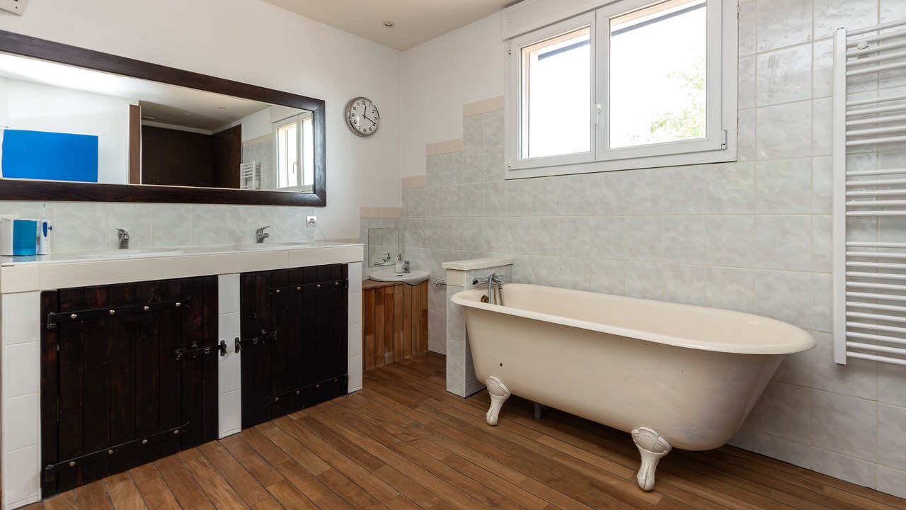 Photo of Bathroom in Saint-Martin-de-Seignanx