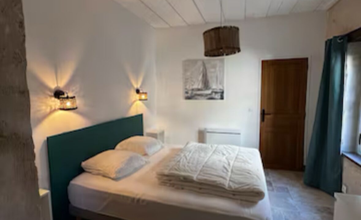 Photo of Bedroom in Saint-Vaast-la-Hougue