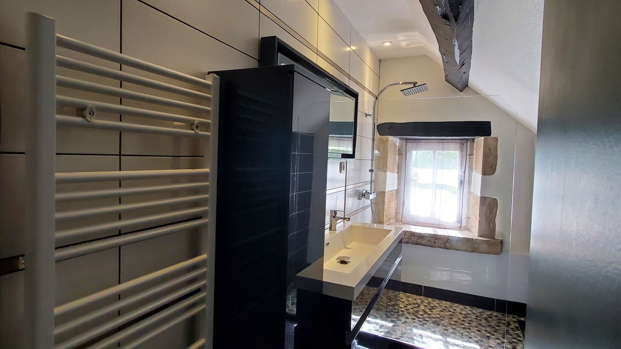 Photo of Bathroom in Saint-Benin-d'Azy