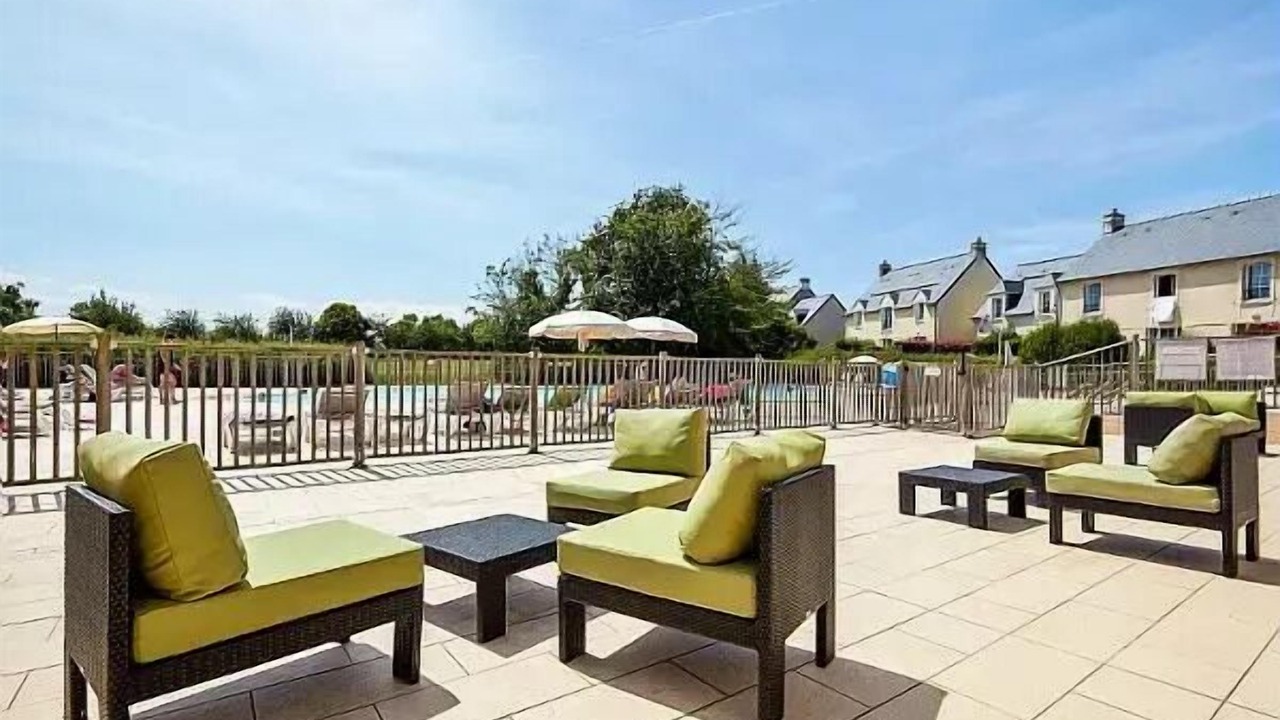 Photo of Patio Balcony in Huppain