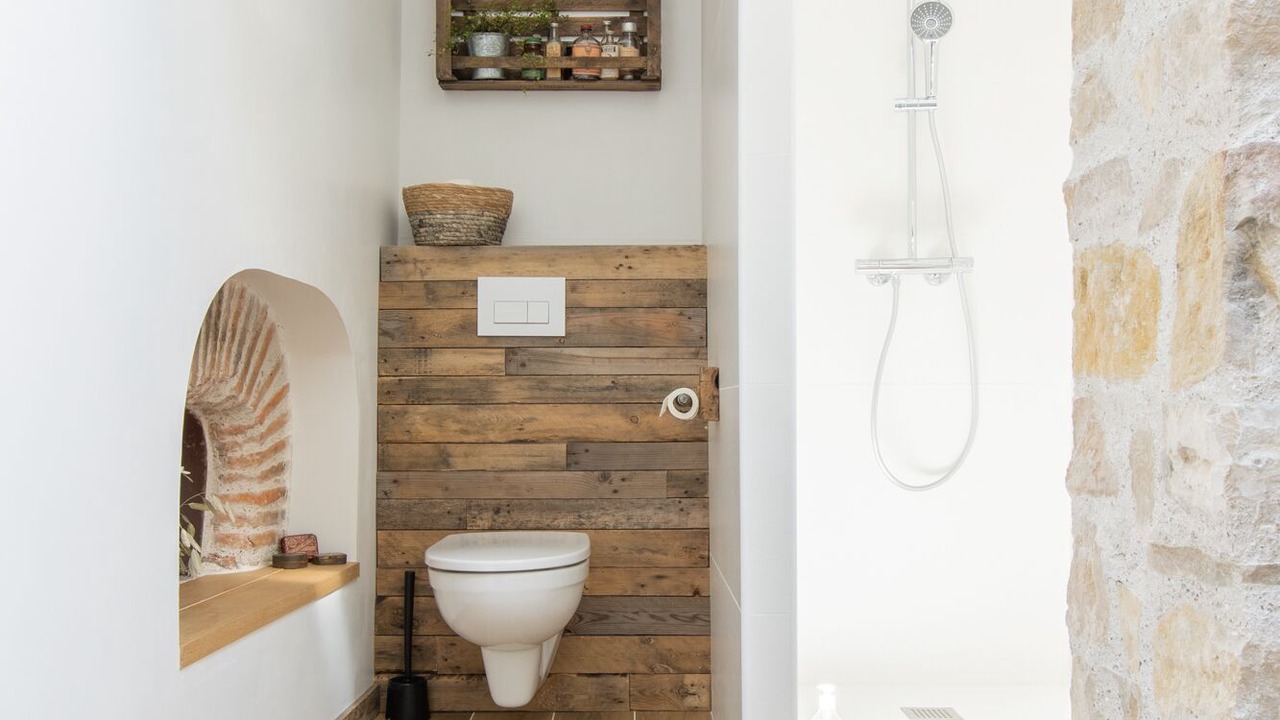 Photo of Bathroom in Chaux