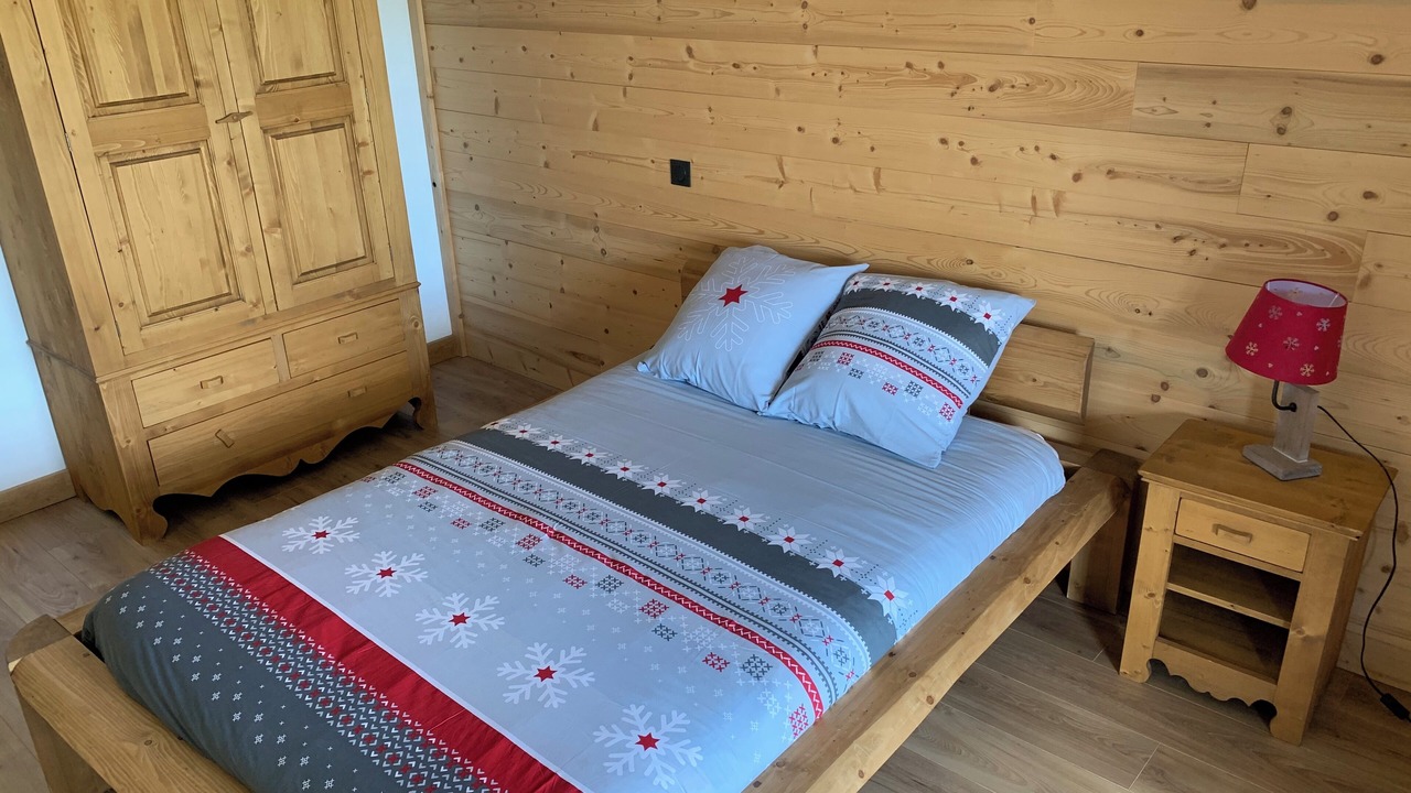 Photo of Bedroom in Saint-Julien-en-Vercors