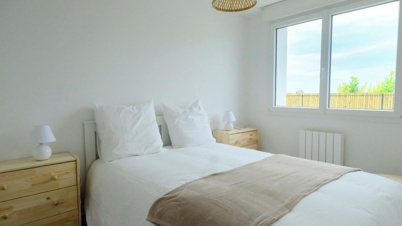 Photo of Bedroom in Portbail