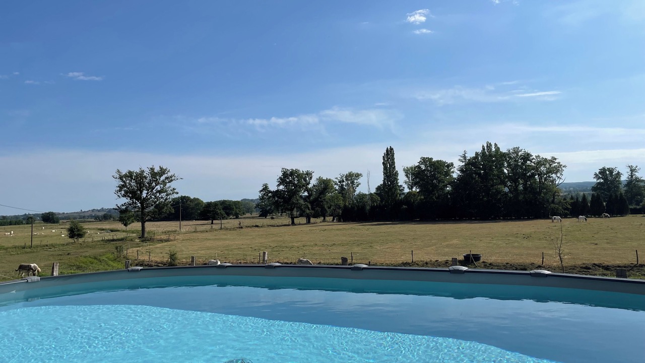 Photo of Outdoor in Artaix