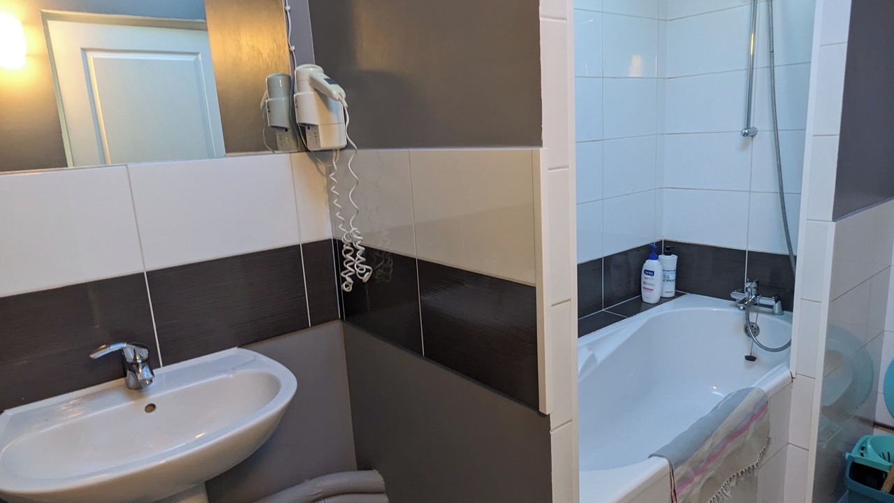 Photo of Bathroom in Saint-Pierre-Aigle