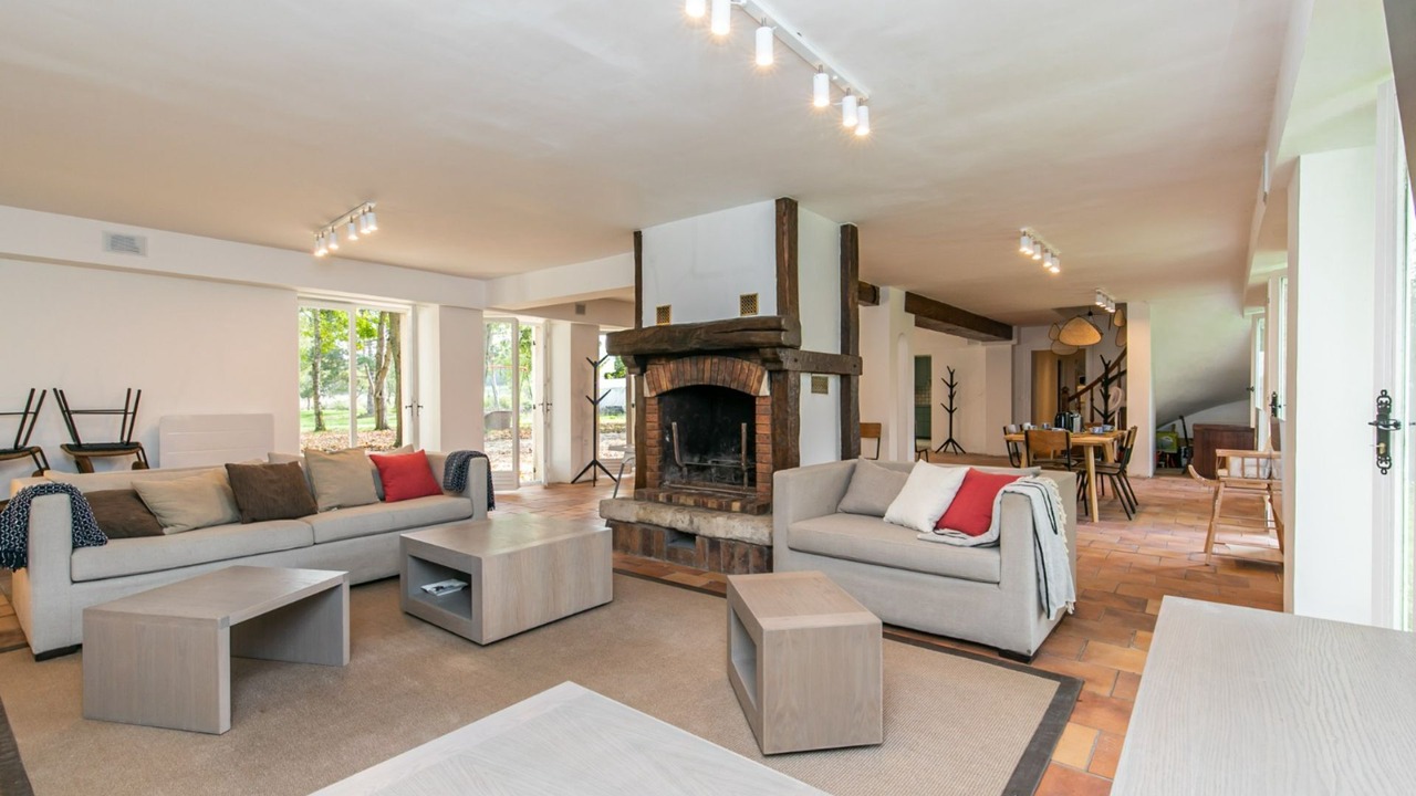 Photo of Livingroom in Courtomer