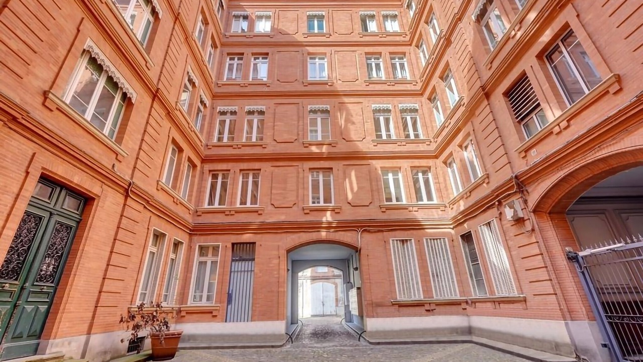 Photo of Outdoor in Arnaud Bernard