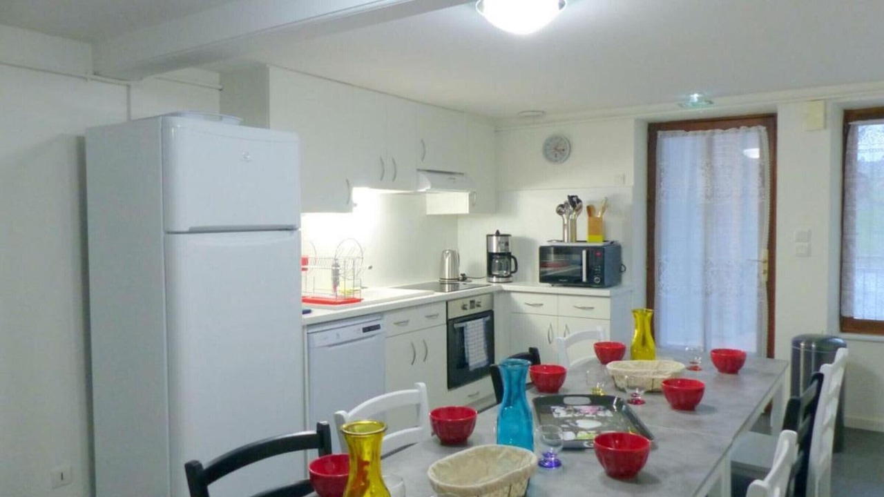 Photo of Kitchen in Louroux-de-Bouble