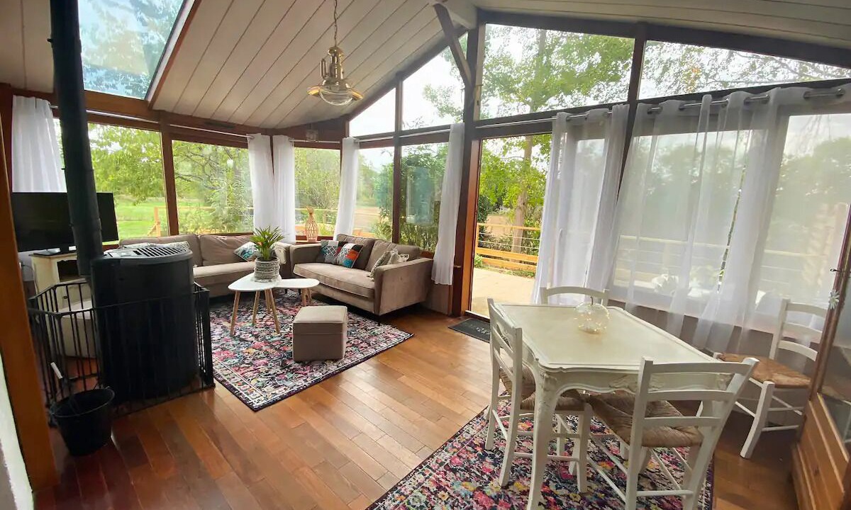 Photo of Livingroom in Saint-Medard-d'Aunis