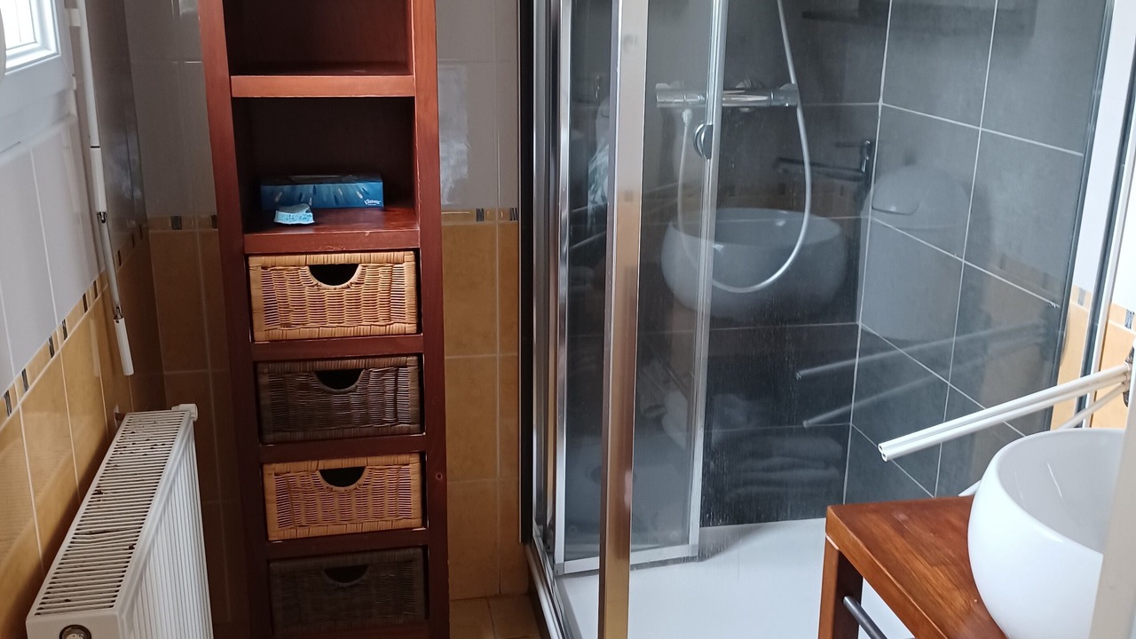 Photo of Bathroom in Plouneour-Trez