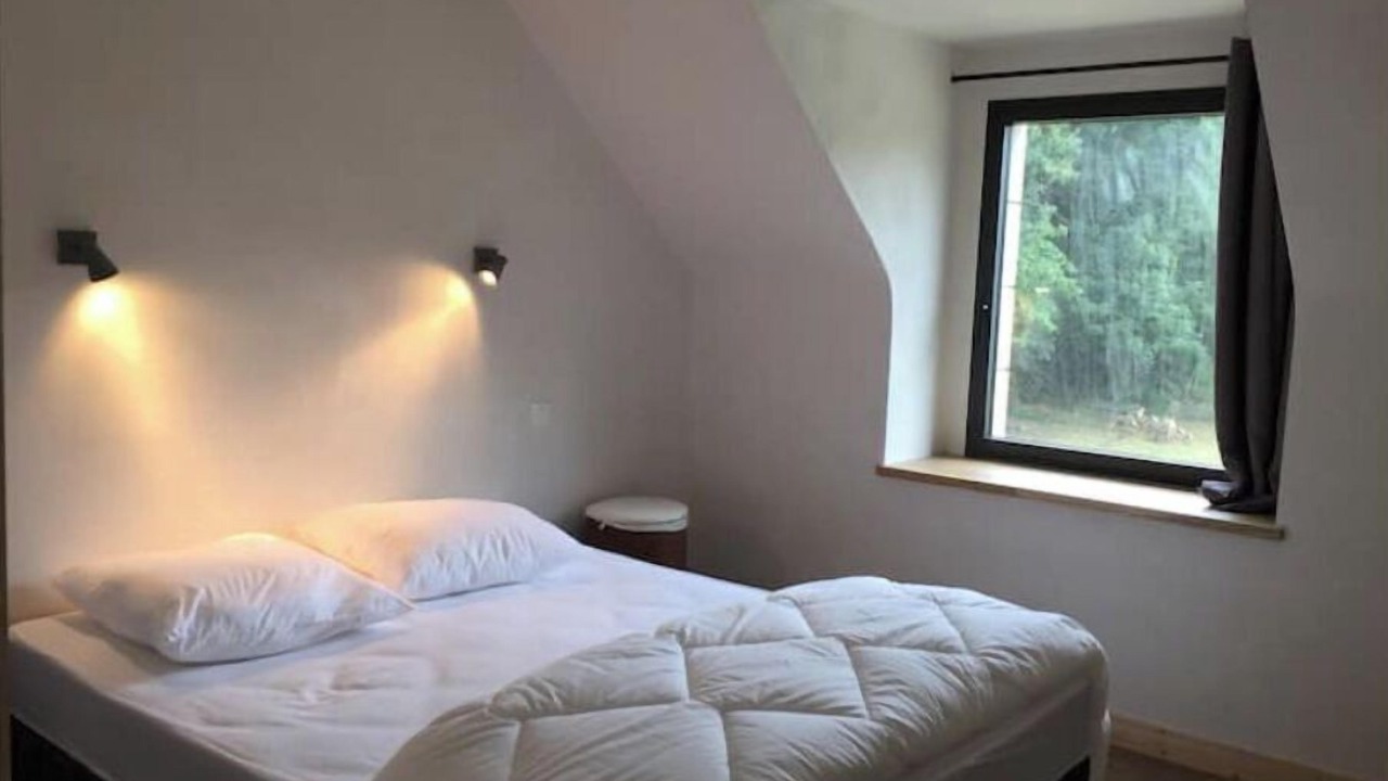 Photo of Bedroom in Locoal-Mendon