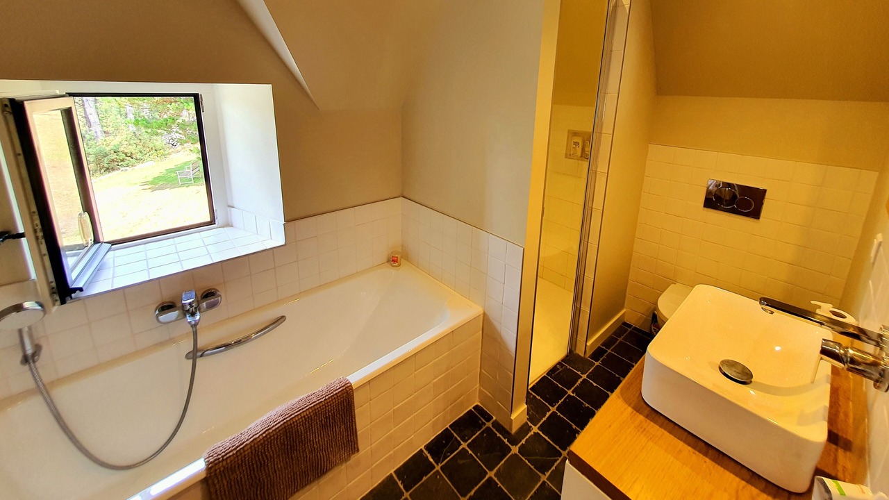 Photo of Bathroom in Plougasnou