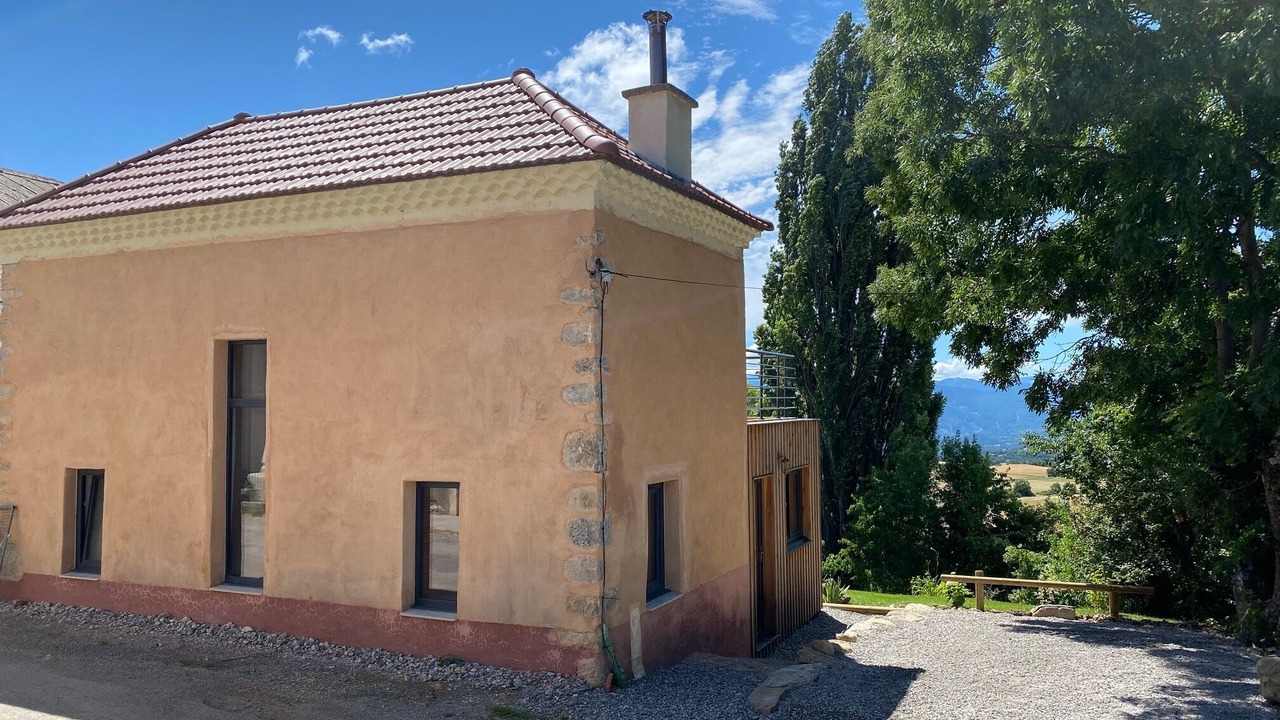 Photo of Outdoor in La Roche-des-Arnauds