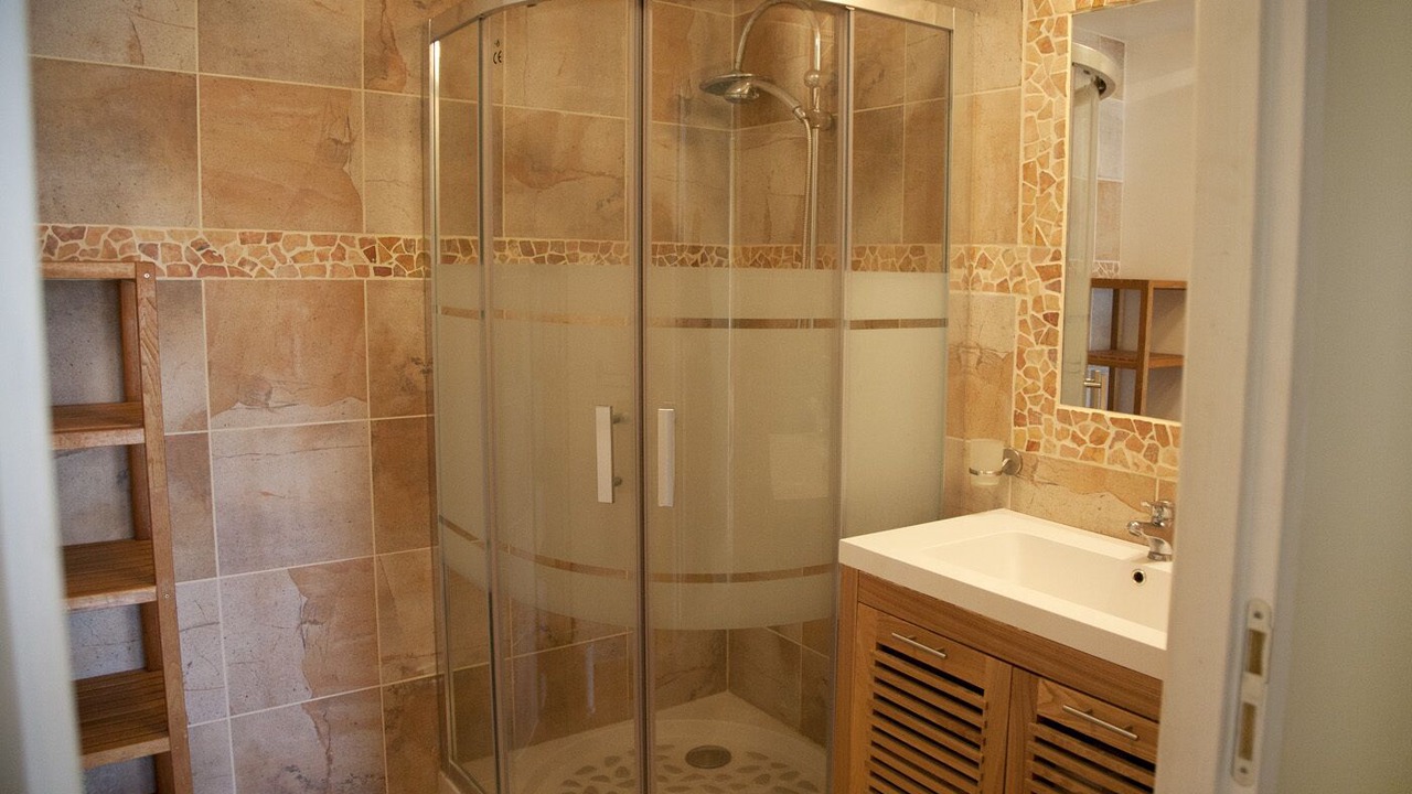 Photo of Bathroom in Fajoles
