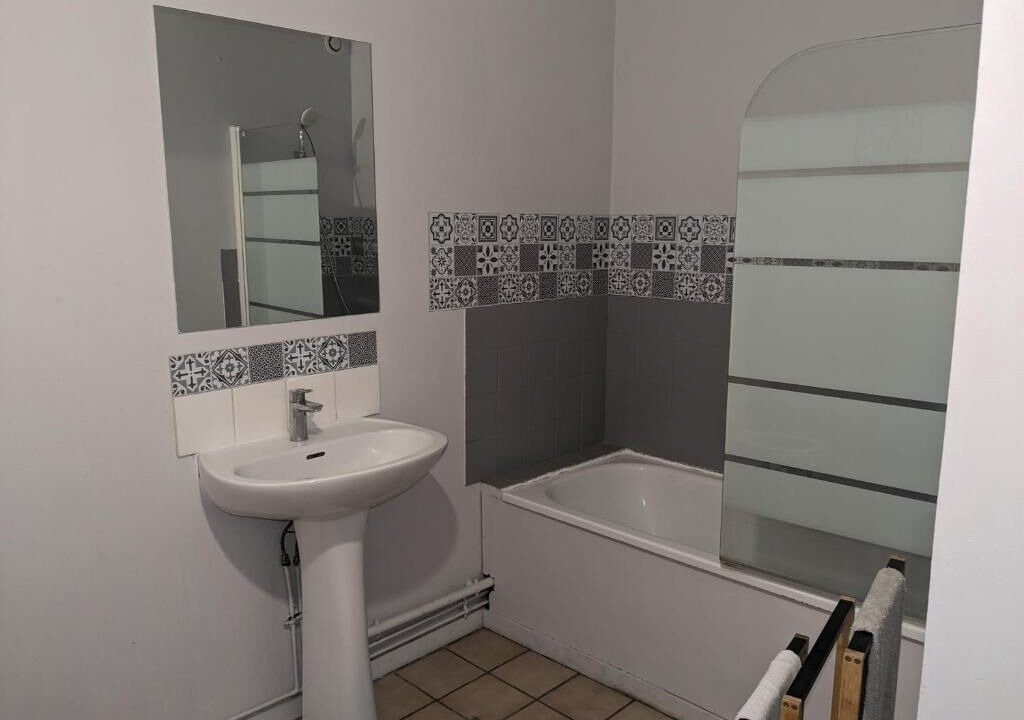 Photo of Bathroom in Saint-Brisson-sur-Loire