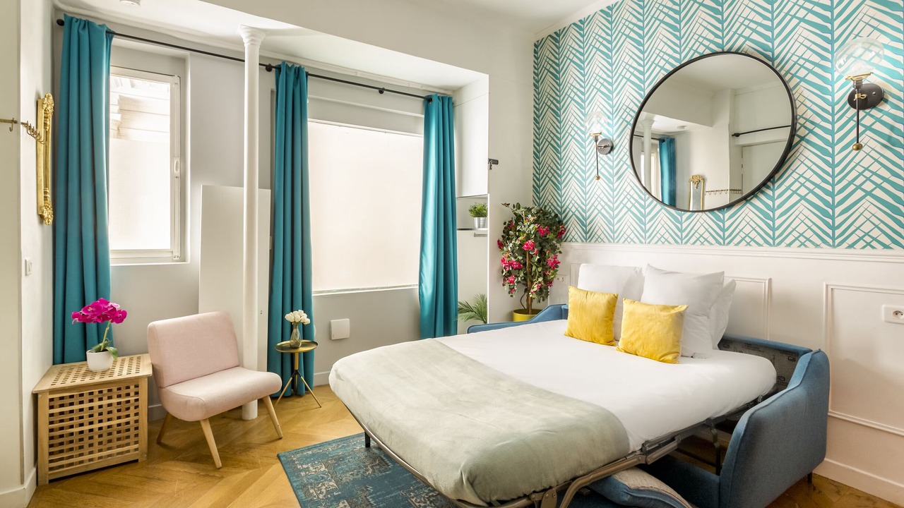 Photo of Bedroom in 8th Arrondissement