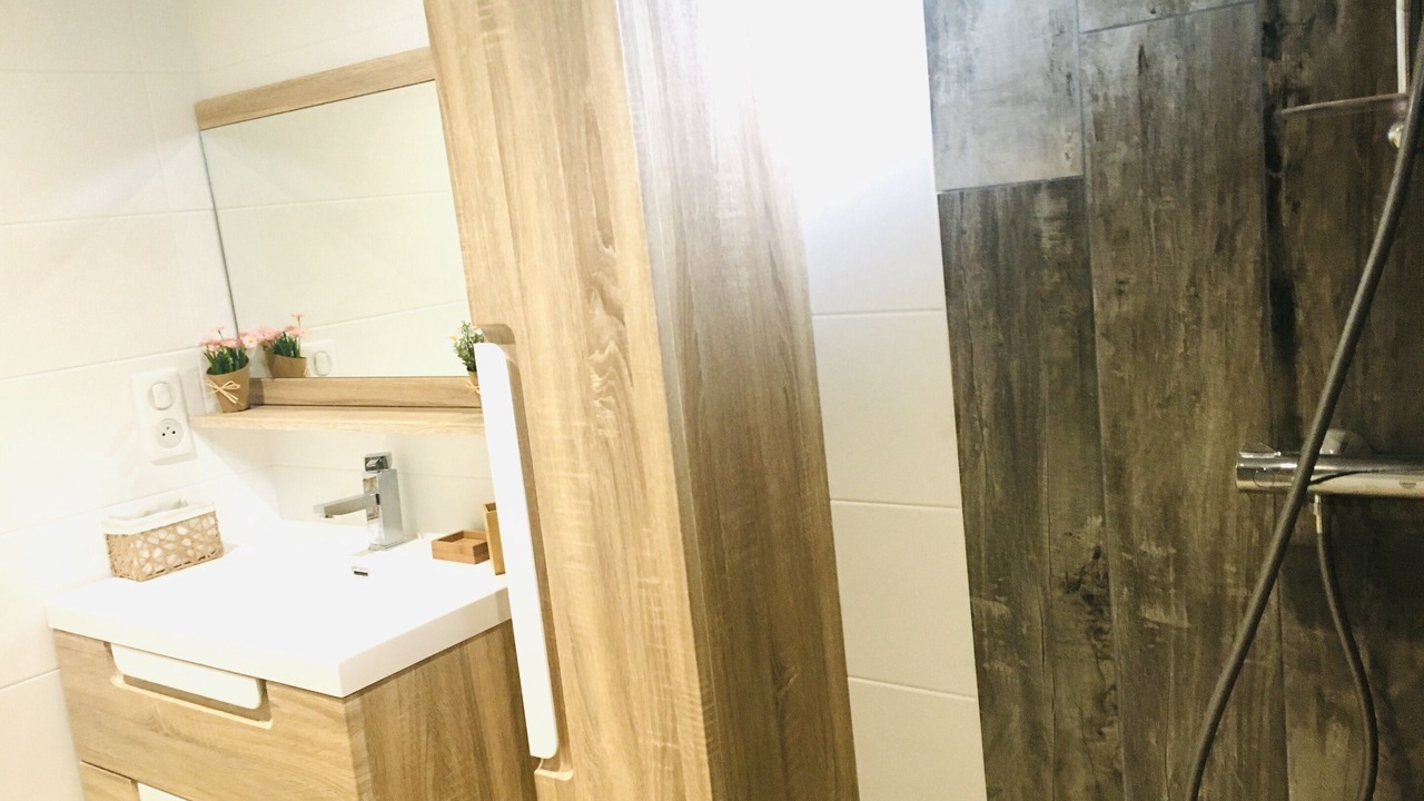 Photo of Bathroom in Pont-du-Fosse