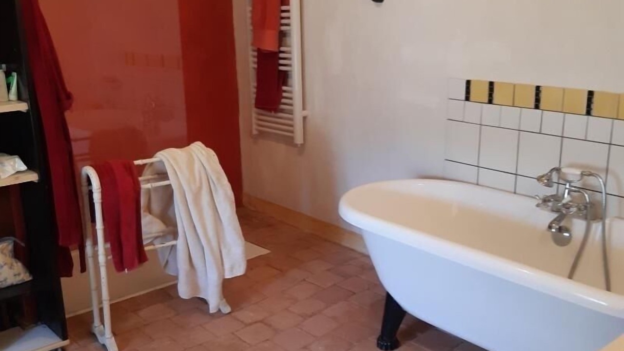 Photo of Bathroom in Saint-Maur