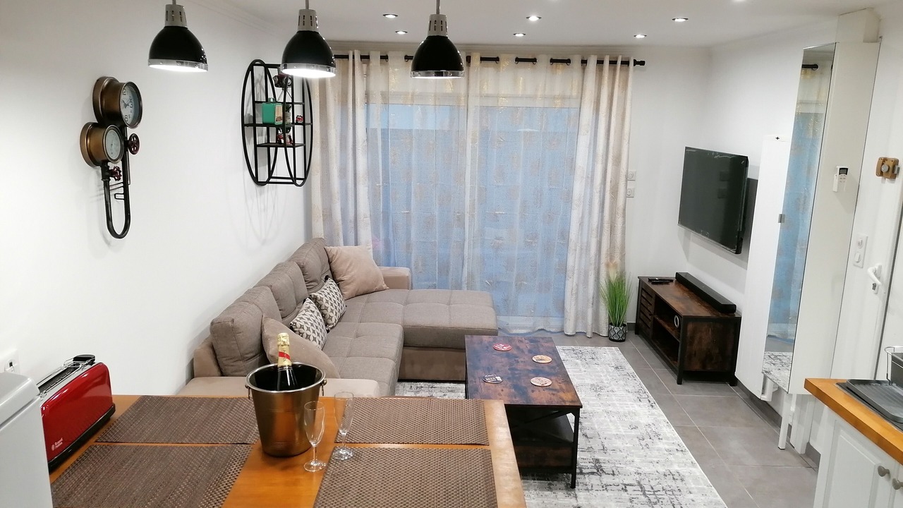 Photo of Livingroom in Laveyron