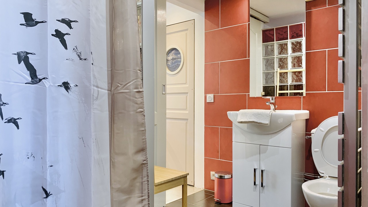Photo of Bathroom in Lumbin