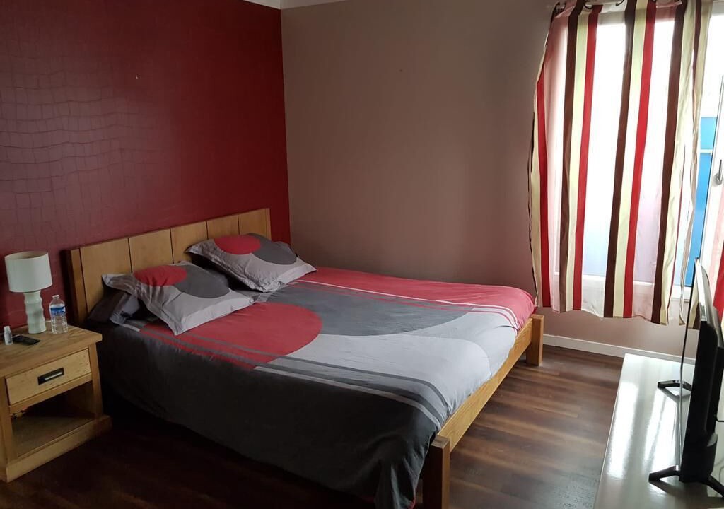 Photo of Bedroom in Le Cours