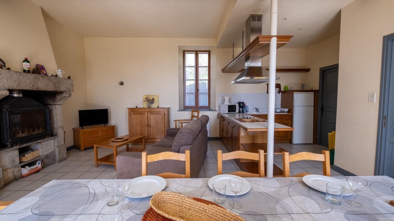 Photo of Livingroom in Laval-Atger