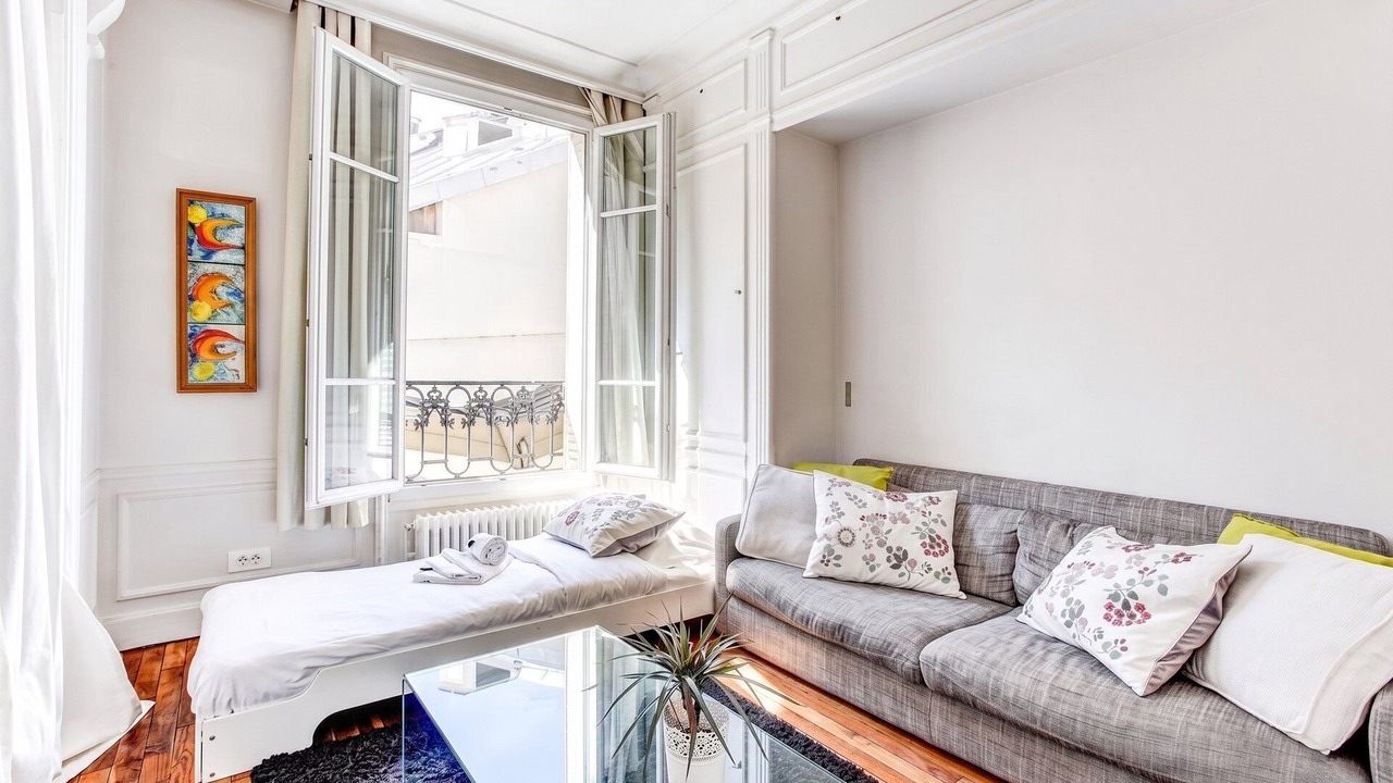 Photo of Livingroom in Champs-Elysees