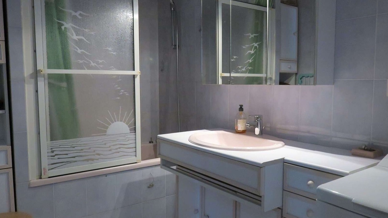 Photo of Bathroom in Tregastel